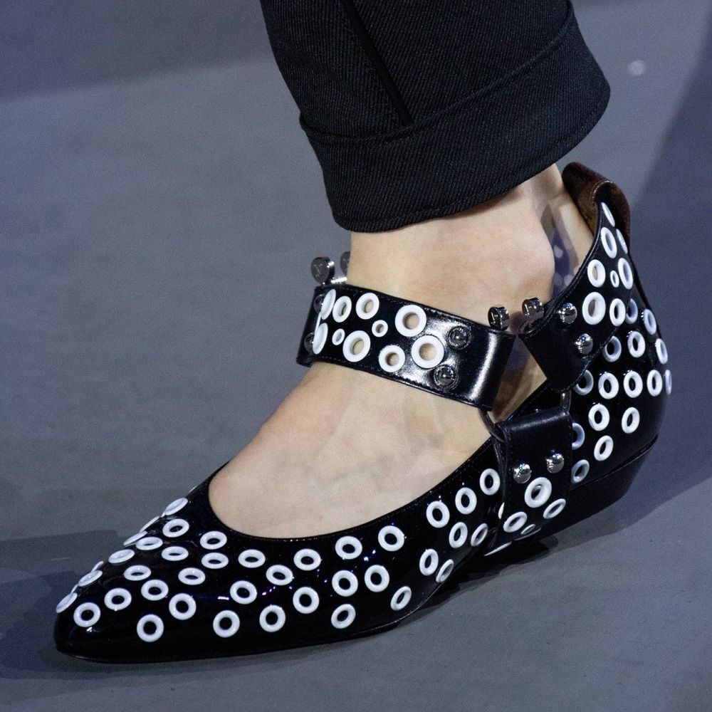 LOUIS VUITTON Fall 2019 Runway Rhapsody Black and White Eyelet Ballet Flats IT38
